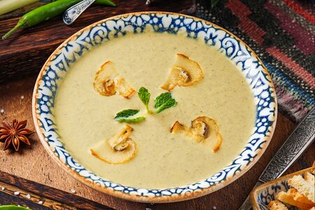 Суп-крем грибной