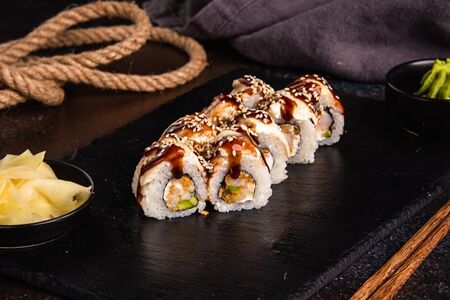 Дракон с креветкой