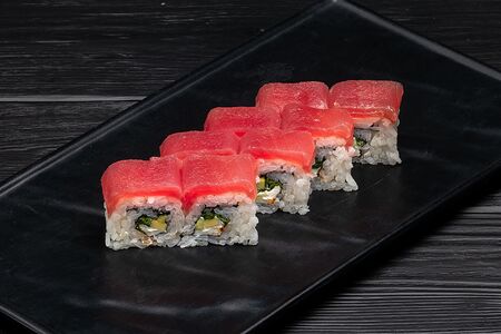 Ролл с тунцом