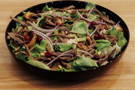 Салат Мясной с говяжьей вырезкой