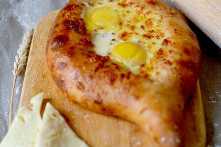 Хачапури по-аджарски большой