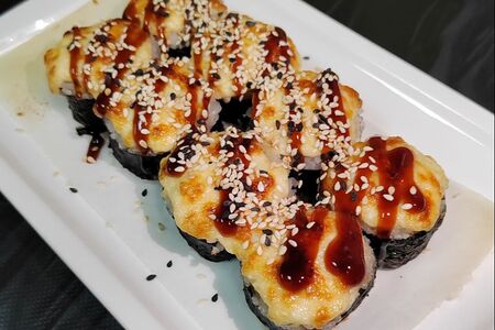 Запеченный ролл с угрем