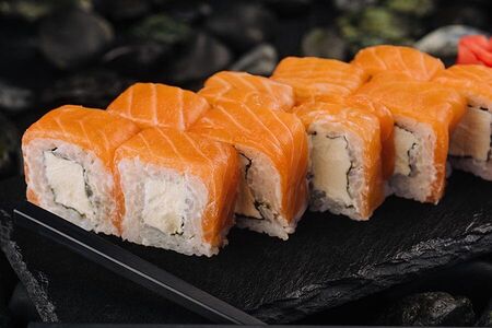 Ролл Филадельфия с копченой масляной рыбой