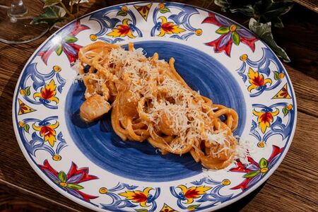 Спагетти том ям с гребешком и шампиньонами
