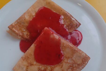 Блины с джемом из малины 7