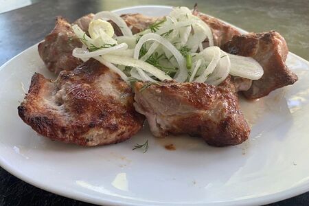 Шашлык из cвинoй шеи