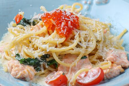 Макароны с лососем