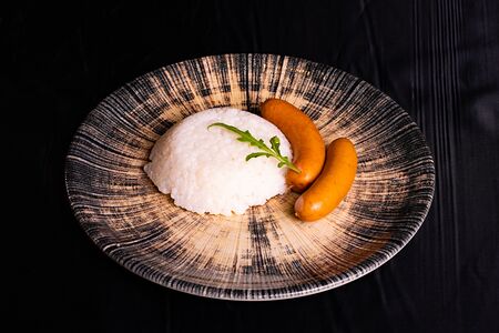 Рис с сосиками