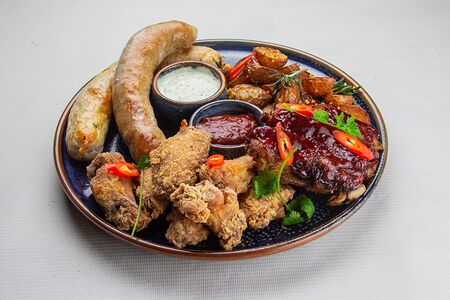 Сет горячих мясных закусок