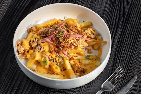 Пути́н с курицей