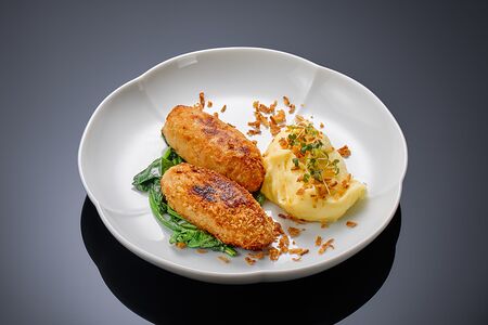 Котлеты из балтийской рыбы с картофельным пюре