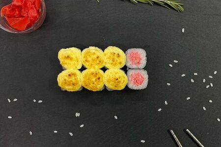 Запеченный ролл с крабом