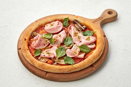 Пицца с мортаделлой