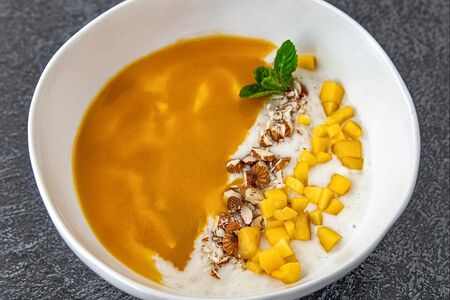 Овсянка с манго