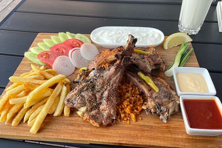 Бараньи ребрышки Пирзола