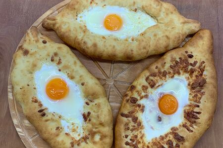 Хачапури по-аджарски