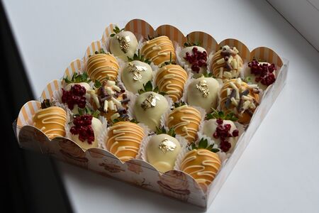 Клубника в белом шоколаде №14