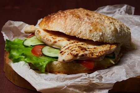 Бургер с куриным филе