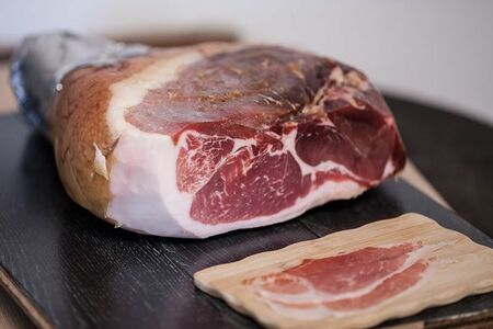 Прошутто крудо с трюфелем