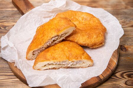 Пирожок жареный c мясом и рисом