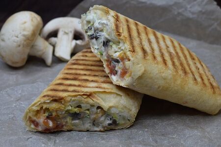 Шаурма с грибами и сыром