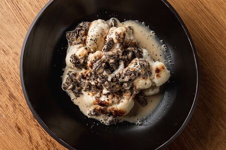 Запеченная цветная капуста со сморчками