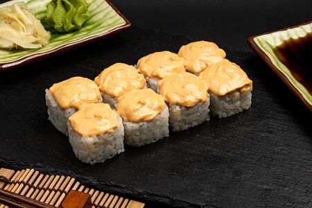 Ролл Острый с лососем