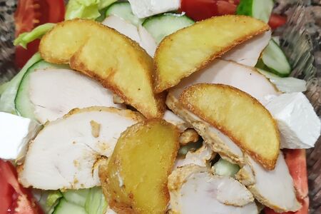 Салат с курицей