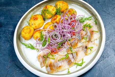 Сельдь с картофелем