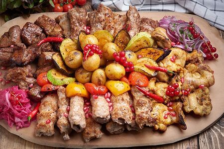 Ассорти мяса на мангале
