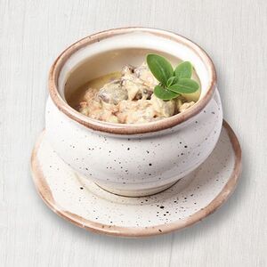 Куриные потрошка томленые со сметаной и грибами