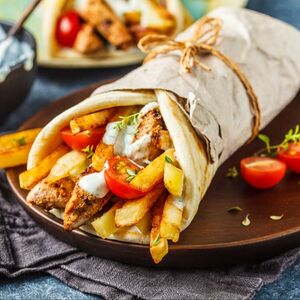 Шаурма куриная с добавка картофелем фри 