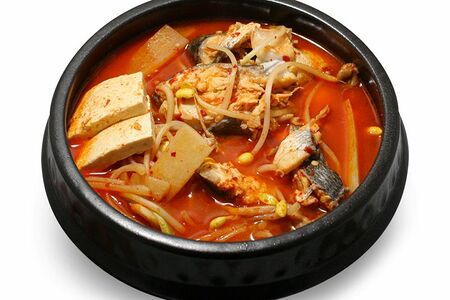 Доми Меун Тан