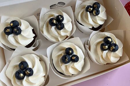 6 капкейков с голубикой