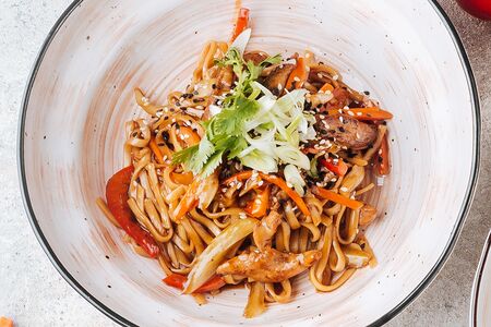 Удон с куриным филе