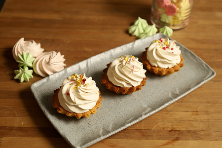 Пирожное Корзиночка с карамельным кремом 85г