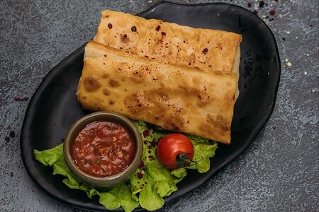 Жареный сулугуни в лаваше