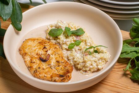 Стейк из цыпленка с булгуром