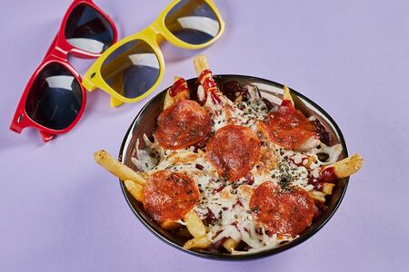 Лоадед Фрайс Пицца