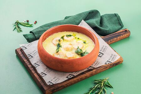 Креветки в соусе Чкмерули