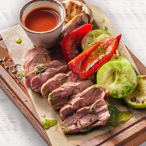 Утиное филе с овощами