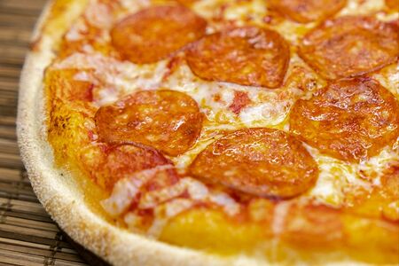 Пепперони средняя