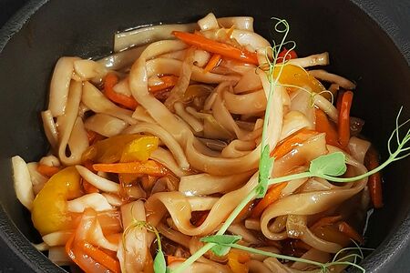 Удон с кальмаром