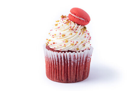 Big капкейк красный бархат с клубникой