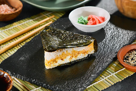 Онигири с курицей