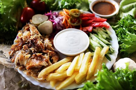 Шаверма на тарелке