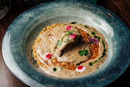 Ризотто с телячьими щечками