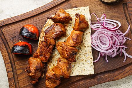 Бараний шашлык