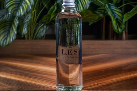 Вода L.E.S. без газа