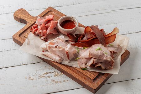 Мясное ассорти